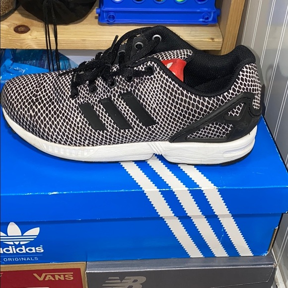size 7 adidas shoes